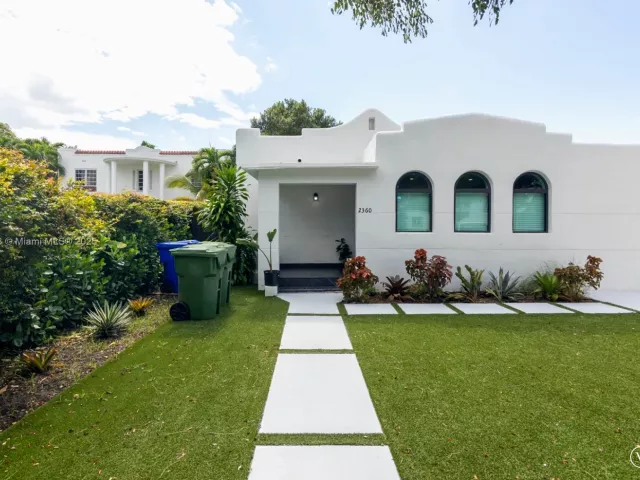 Дом в аренду по адресу 2360 SW 12th St - фото 6713669