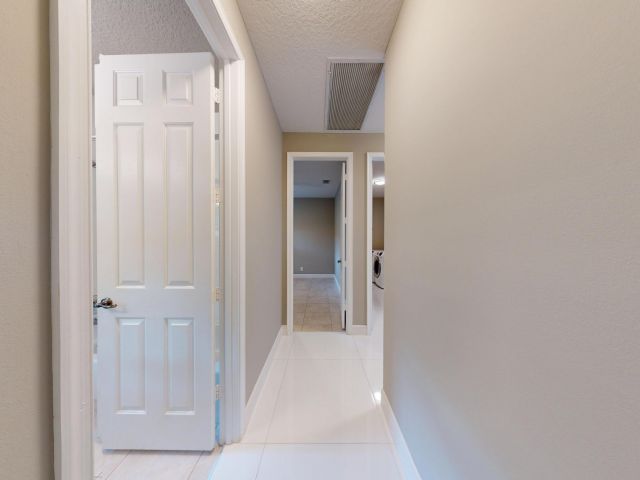 Дом в аренду по адресу 9919 Royal Cardigan Way - фото 6712540