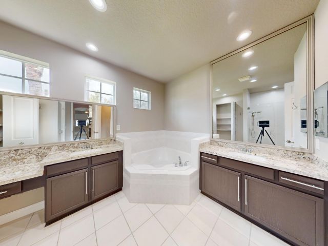 Дом в аренду по адресу 9919 Royal Cardigan Way - фото 6712541