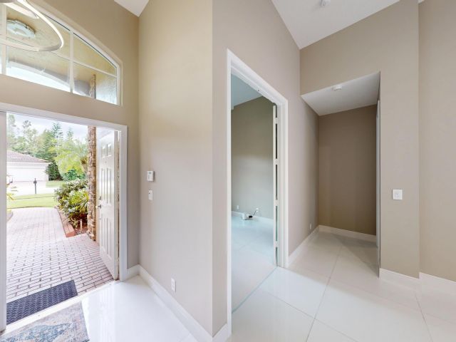 Дом в аренду по адресу 9919 Royal Cardigan Way - фото 6712554