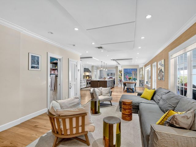 Продажа дома по адресу 1103 NW 6th Avenue - фото 6725088