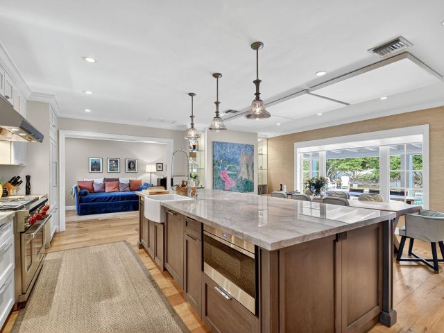 Продажа дома по адресу 1103 NW 6th Avenue - фото 6725098