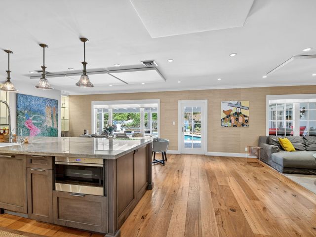 Продажа дома по адресу 1103 NW 6th Avenue - фото 6725099