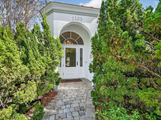 Продажа дома по адресу 1103 NW 6th Avenue - фото 6725102