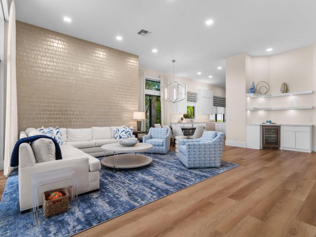 Продажа дома по адресу 16125 Villa Vizcaya Place - фото 6714405