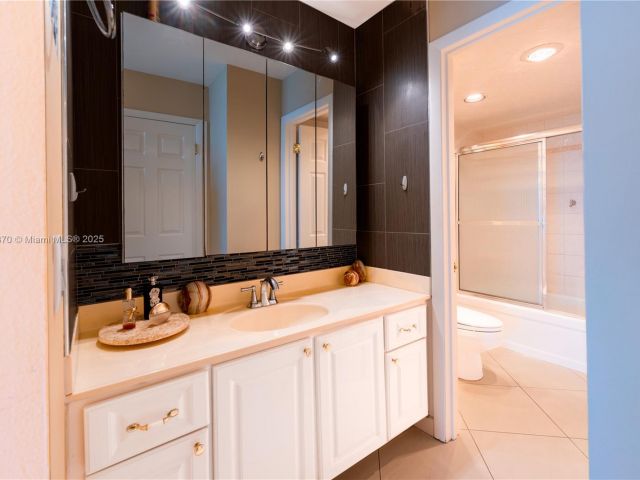 Квартира в аренду номер2002 - фото 7440874