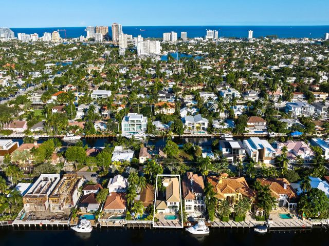 Дом в аренду по адресу 413 Coconut Isle Drive - фото 6730804