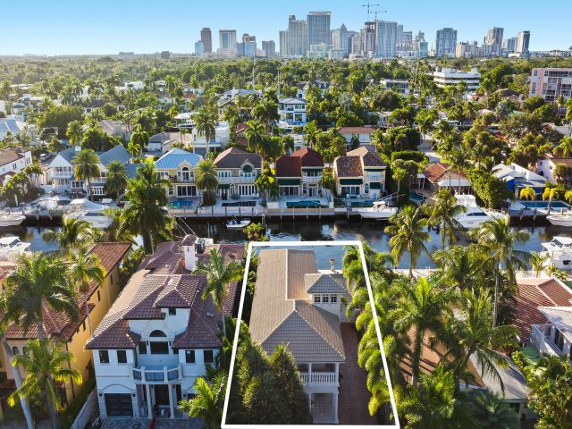 Дом в аренду по адресу 413 Coconut Isle Drive - фото 6730812