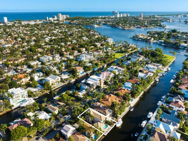 Дом в аренду по адресу 413 Coconut Isle Drive - фото 6730813