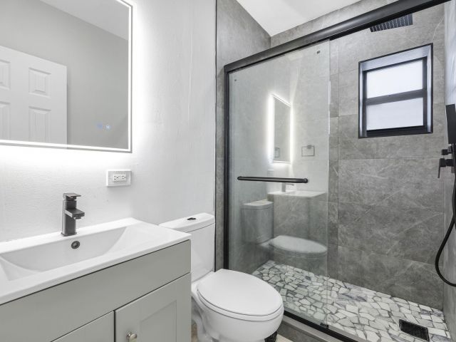 Продажа дома по адресу 2244 SW 10th Street - фото 6716873