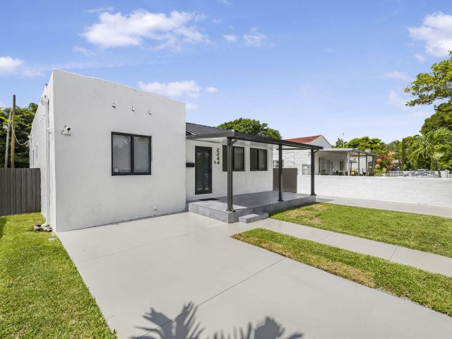 Продажа дома по адресу 2244 SW 10th Street - фото 6716887