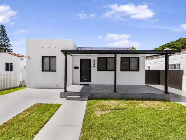 Продажа дома по адресу 2244 SW 10th Street - фото 8861423