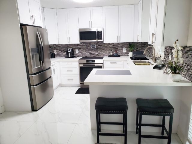 Продажа дома по адресу 1477 N Mangonia Drive - фото 6716837