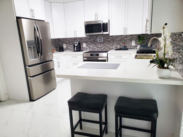 Продажа дома по адресу 1477 N Mangonia Drive - фото 6716838