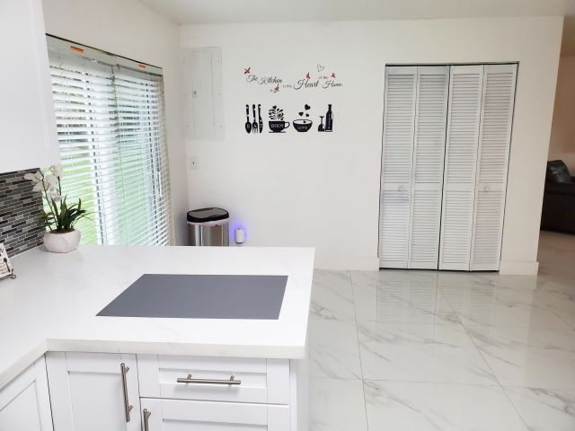 Продажа дома по адресу 1477 N Mangonia Drive - фото 6716844