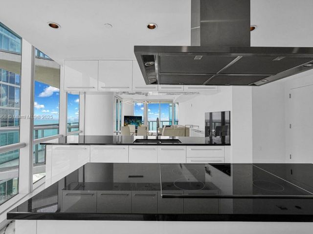 Продажа квартиры #1808 - фото 6720690