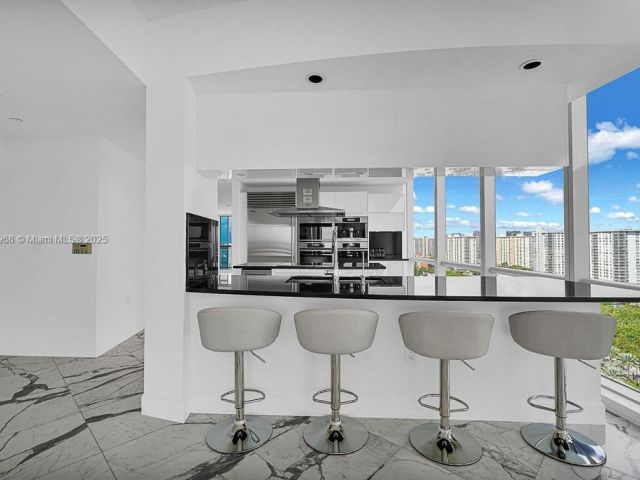 Продажа квартиры #1808 - фото 6720692