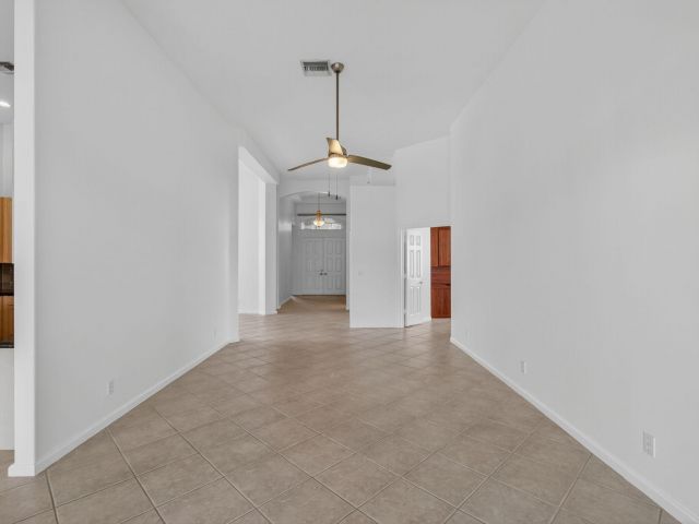 Дом в аренду по адресу 7976 Monarch Court - фото 6715255