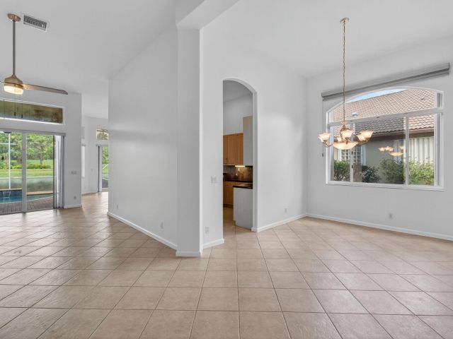 Дом в аренду по адресу 7976 Monarch Court - фото 6715261