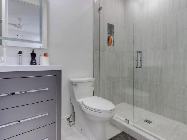 Дом в аренду по адресу 4188 NW 53rd Street - фото 6749680