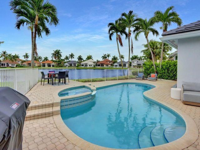 Дом в аренду по адресу 4188 NW 53rd Street - фото 6749697