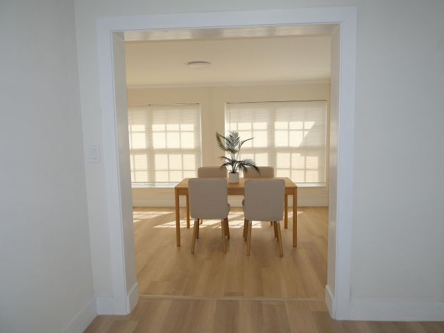 Продажа дома по адресу 1084 SW 4th Avenue - фото 6776879