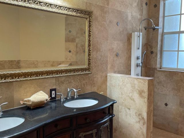 Дом в аренду по адресу 6675 NW 25th Way - фото 6749159