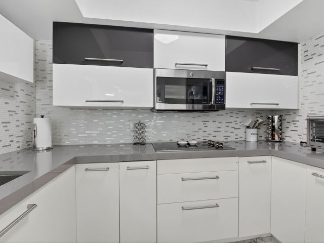 Дом в аренду по адресу 4310 Village Drive D - фото 6728461