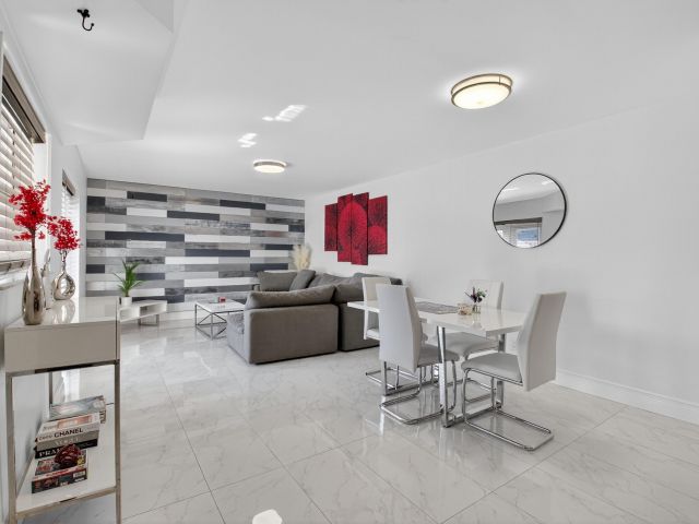 Дом в аренду по адресу 4310 Village Drive D - фото 6728466