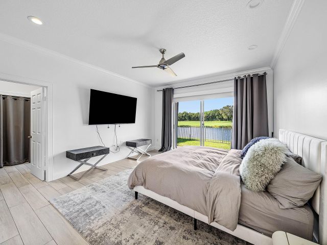 Дом в аренду по адресу 5855 NW 42nd Way - фото 6749476