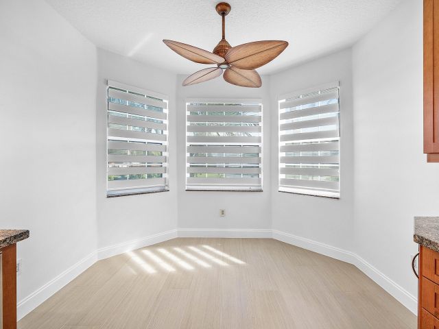 Дом в аренду по адресу 5855 NW 42nd Way - фото 6749479