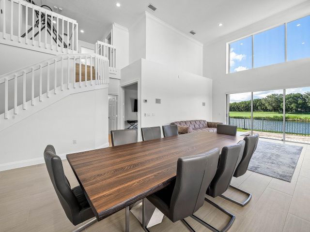 Дом в аренду по адресу 5855 NW 42nd Way - фото 6749486