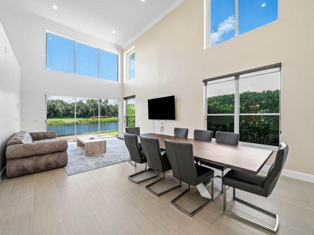 Дом в аренду по адресу 5855 NW 42nd Way - фото 6749487