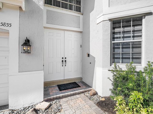 Дом в аренду по адресу 5855 NW 42nd Way - фото 6749490