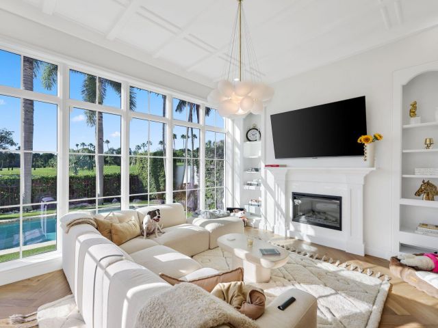 Продажа дома по адресу 340 E Royal Palm Road - фото 6749554