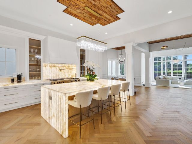 Продажа дома по адресу 340 E Royal Palm Road - фото 6749559