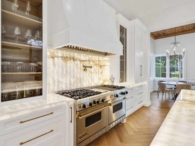 Продажа дома по адресу 340 E Royal Palm Road - фото 6749560