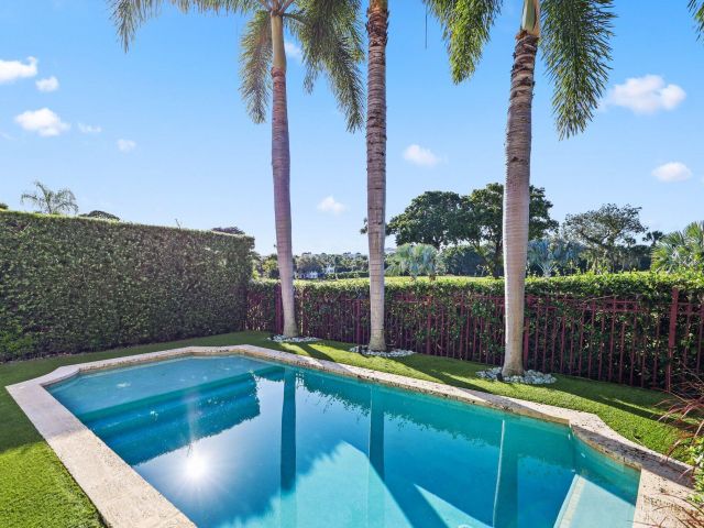 Продажа дома по адресу 340 E Royal Palm Road - фото 6749566