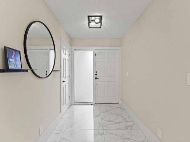 Продажа дома по адресу 7851 Villa Nova Drive - фото 6749309