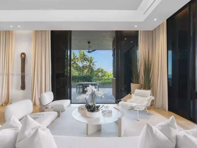 Продажа квартиры #6811 - фото 6756424