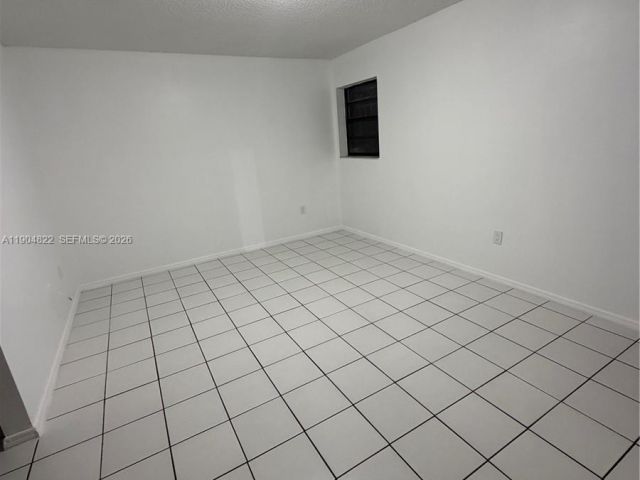 Продажа дома по адресу 12059 SW 10th St 201 - фото 7449629