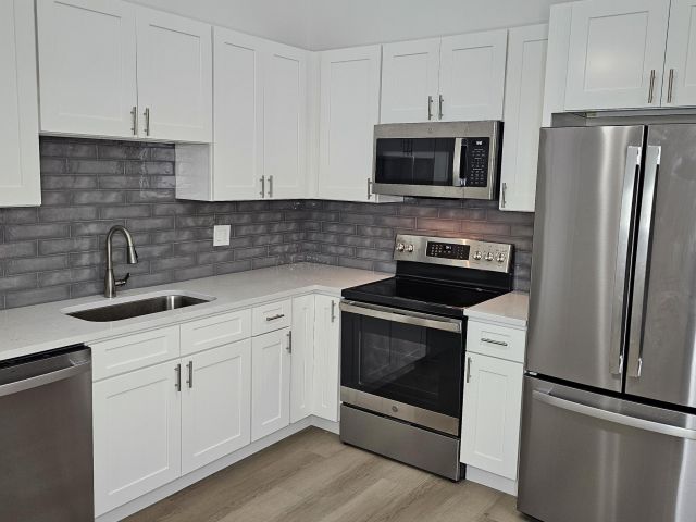 Продажа дома по адресу 18974 Cloud Lake Circle - фото 6748983