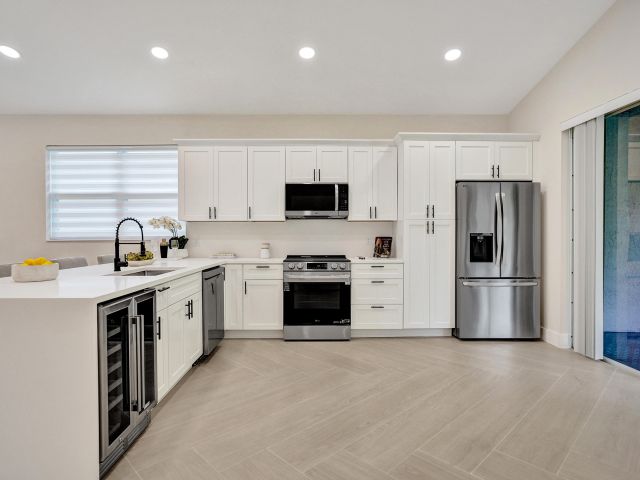 Продажа дома по адресу 13642 Breton Lane - фото 6719830