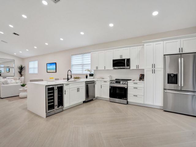 Продажа дома по адресу 13642 Breton Lane - фото 6719834