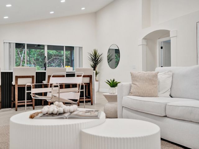 Продажа дома по адресу 13642 Breton Lane - фото 6719838