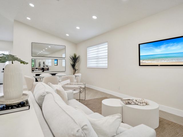 Продажа дома по адресу 13642 Breton Lane - фото 6719840