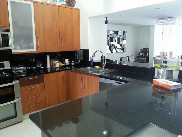 Дом в аренду по адресу 546 NE 199th Ln 4W - фото 7503248