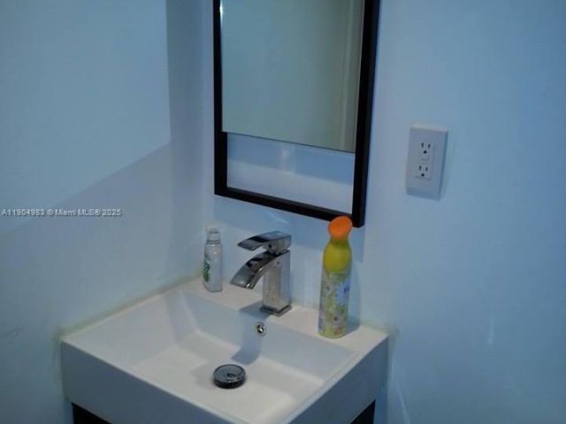 Дом в аренду по адресу 546 NE 199th Ln 4W - фото 7503258