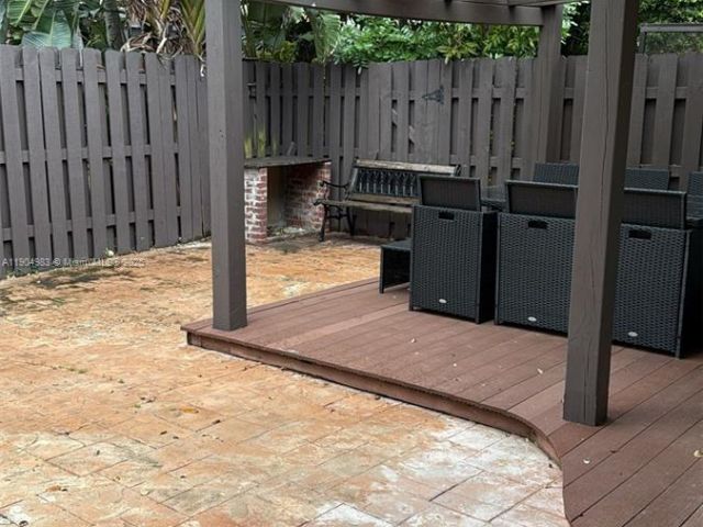 Дом в аренду по адресу 546 NE 199th Ln 4W - фото 7503262