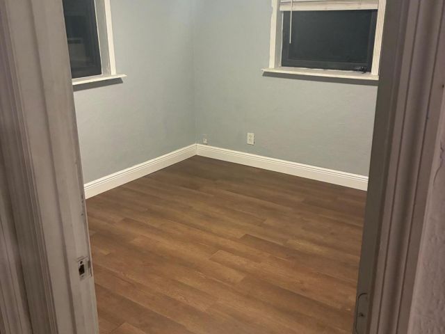 Дом в аренду по адресу 2680 NE 12th Terrace 2680 - фото 6750794